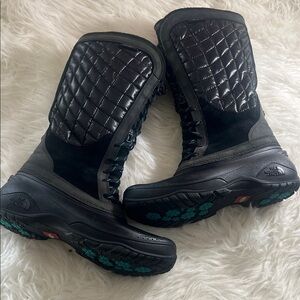 The North Face Women's Black Quilted Winter Boots